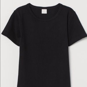Black t-shirt